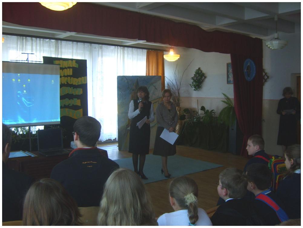 Organizatorzy konkursu ( Dyrektor SP nr 4 - p. Anna Knapik oraz Dyrektor SP nr 10 - p. Barbara Piekarz ) przed finaem przywitali goci: